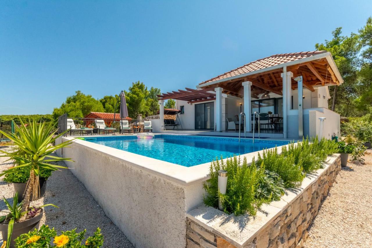 סופטאר Villa Dada מראה חיצוני תמונה